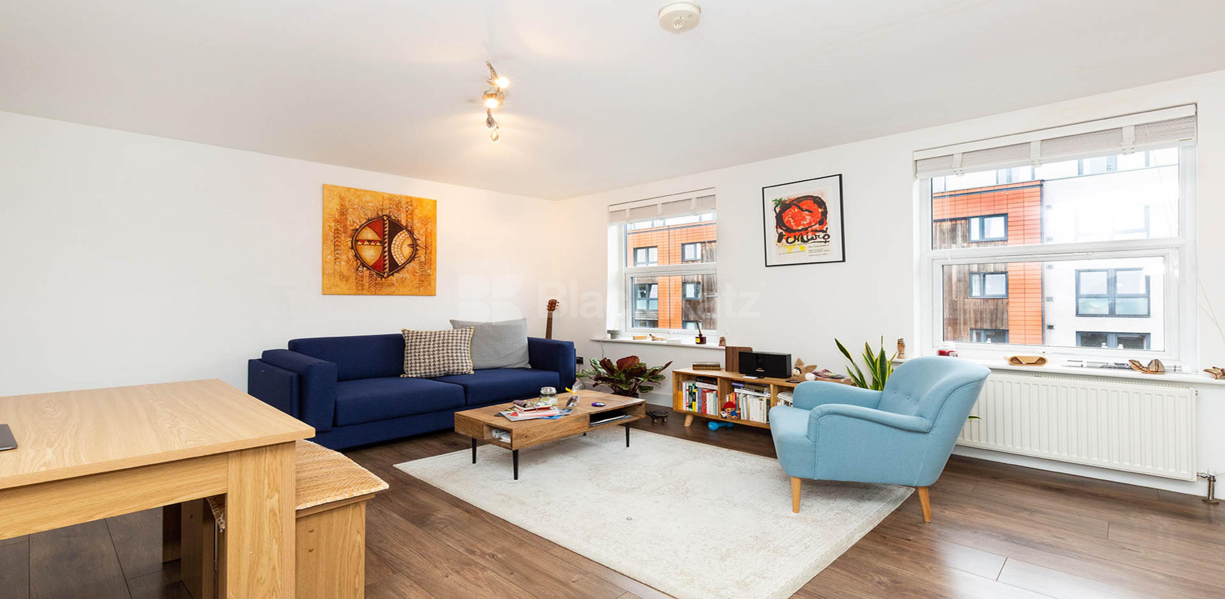 			SPACIOUS MODERN ONE BED!, 1 Bedroom, 1 bath, 1 reception Flat			 Caledonian Road, CALEDONIAN ROAD N7